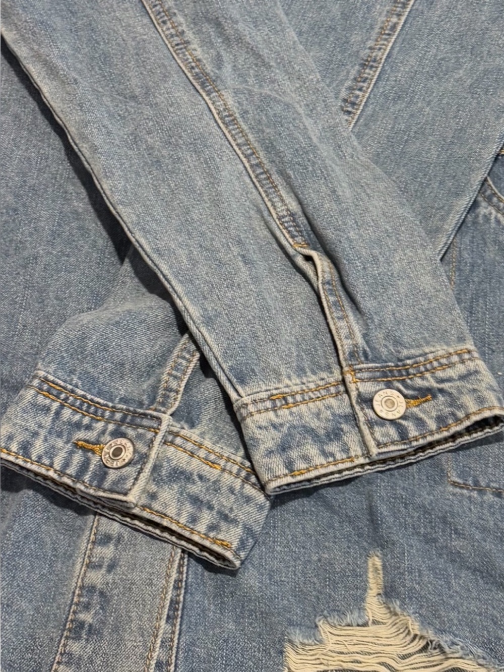 Veveret Denim Jean Shacket Jacket Size Medium Medium Wash Distressed Button Down - Picture 13 of 15